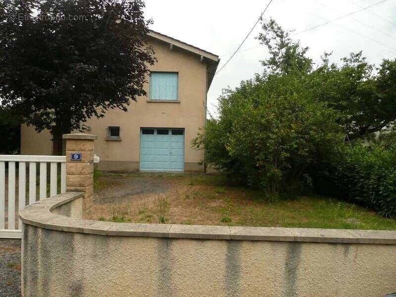 Maison à NOAILHAC