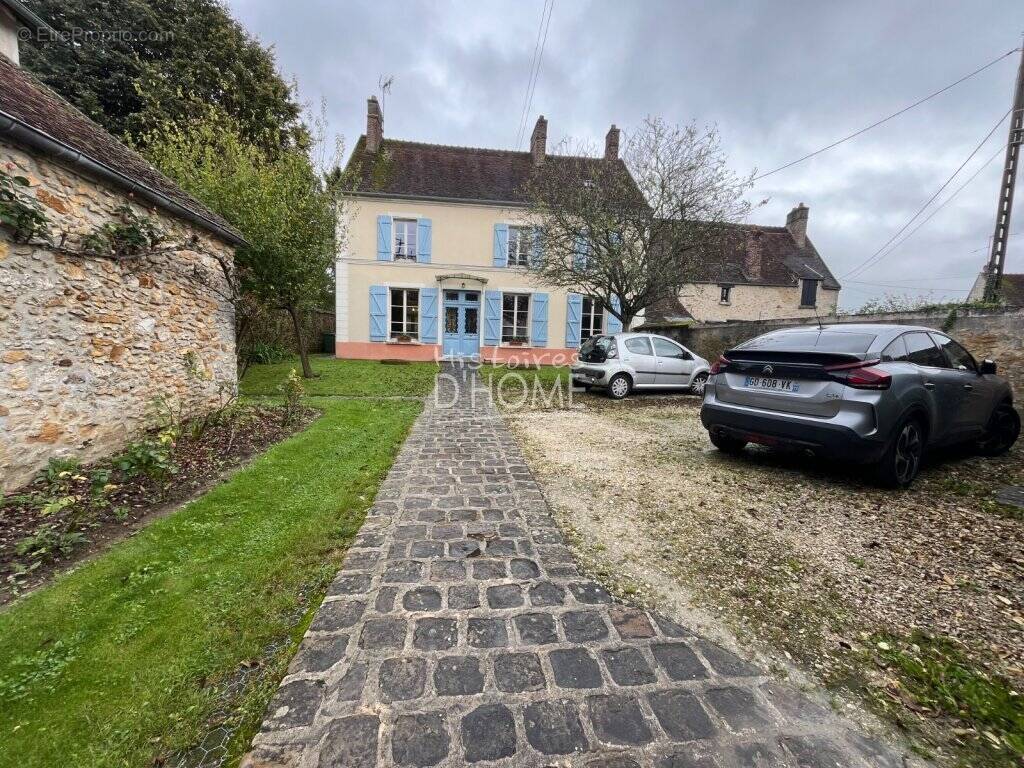 Maison à LUMIGNY-NESLES-ORMEAUX