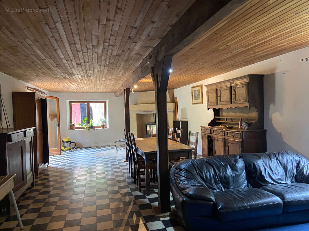 Maison à MONTCABRIER