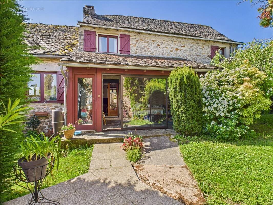 Maison à RIEUPEYROUX