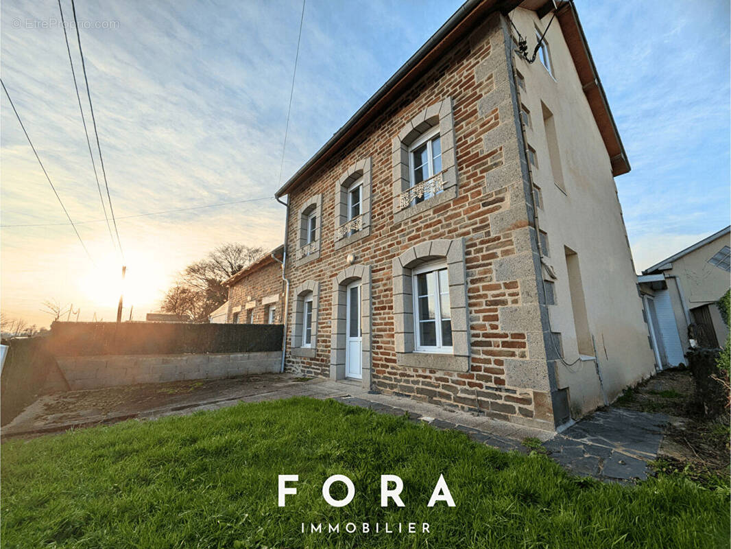 Maison à CONDE-SUR-NOIREAU