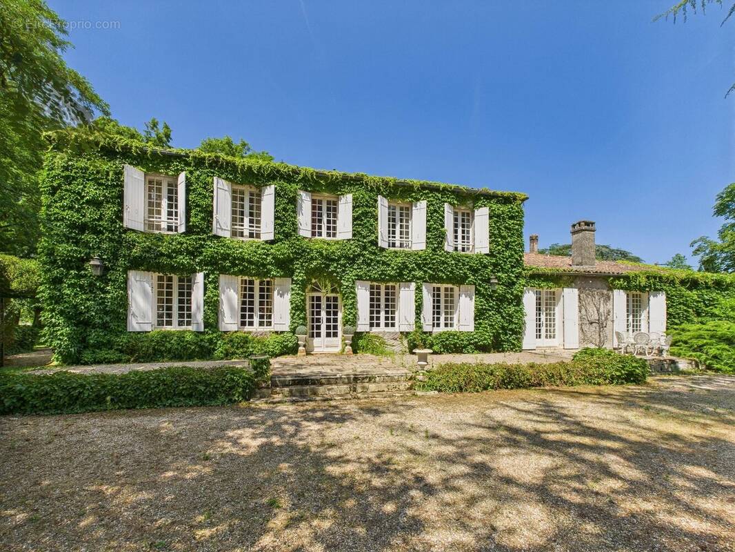 Maison à PINEUILH