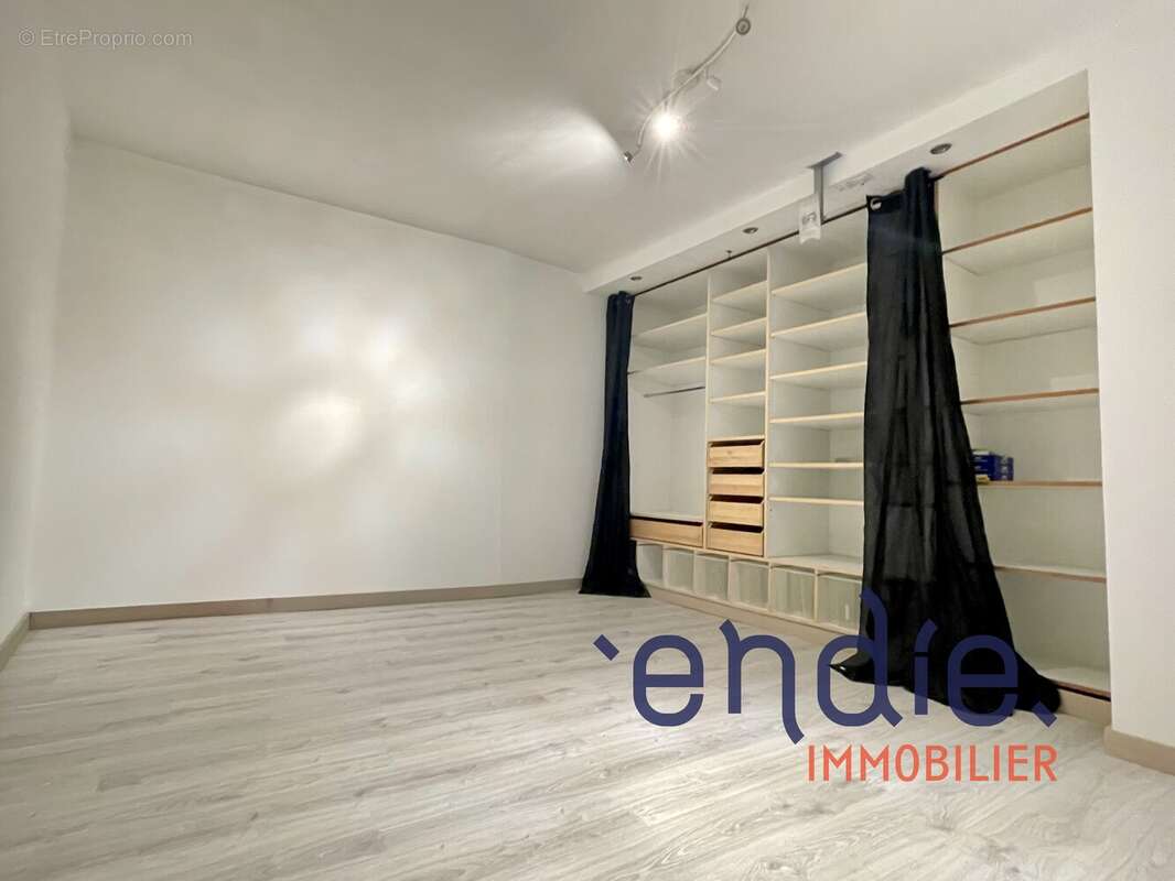 Appartement à LORGUES