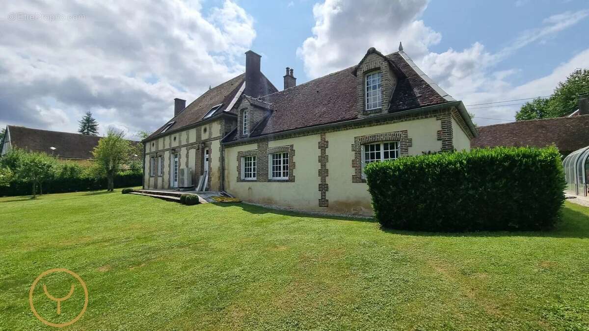 Maison à AIX-EN-OTHE