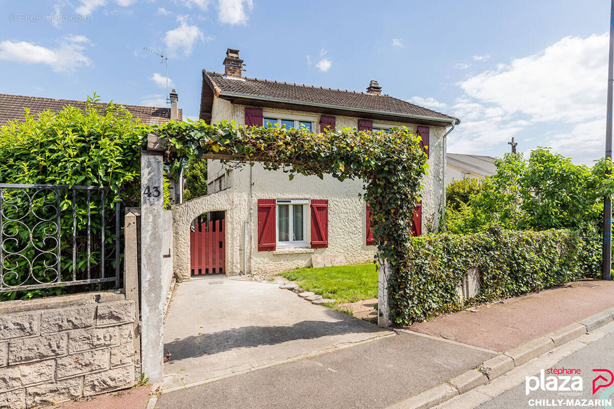 Maison à CHILLY-MAZARIN