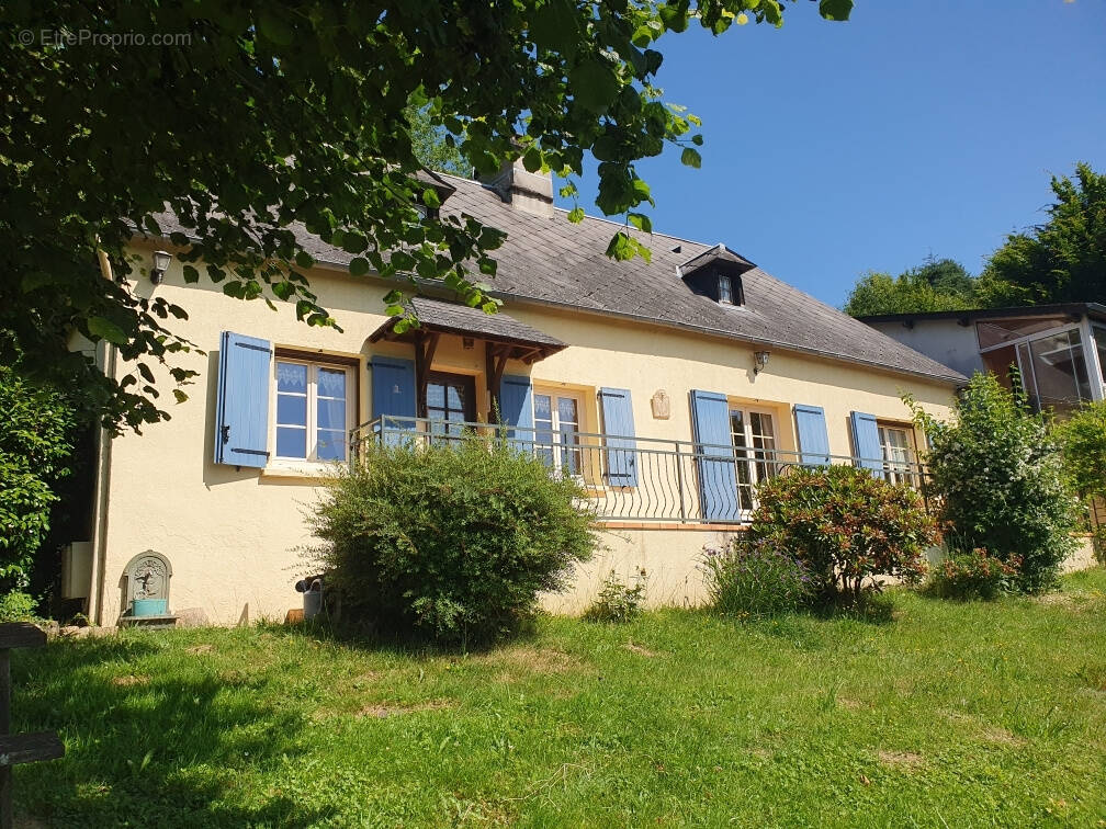 Maison à ALBUSSAC