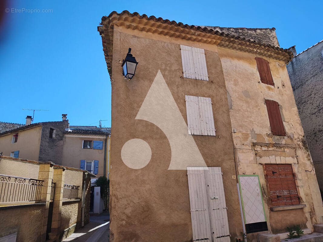 Maison à TAVERNES