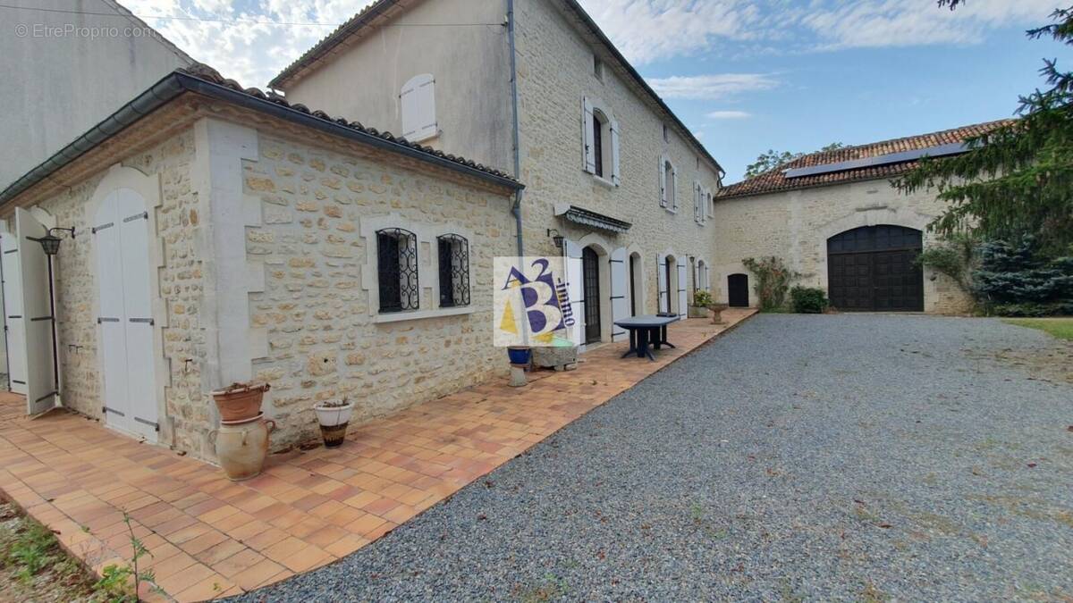 Maison à ANGOULEME