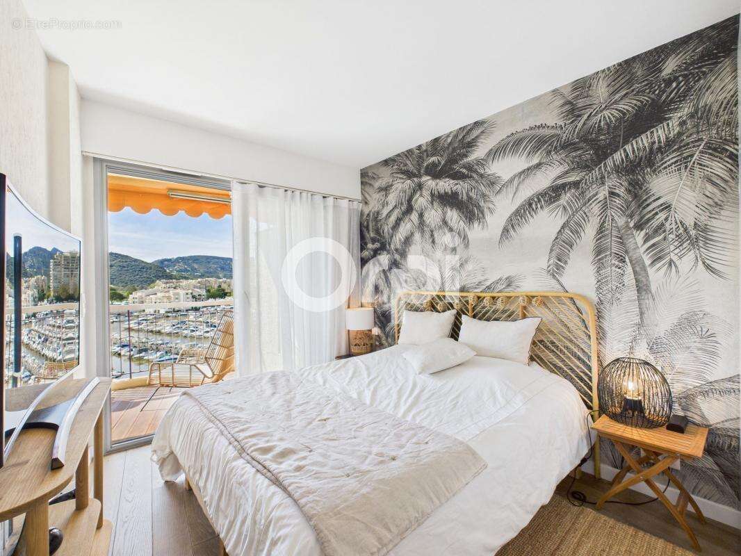 Appartement à MANDELIEU-LA-NAPOULE