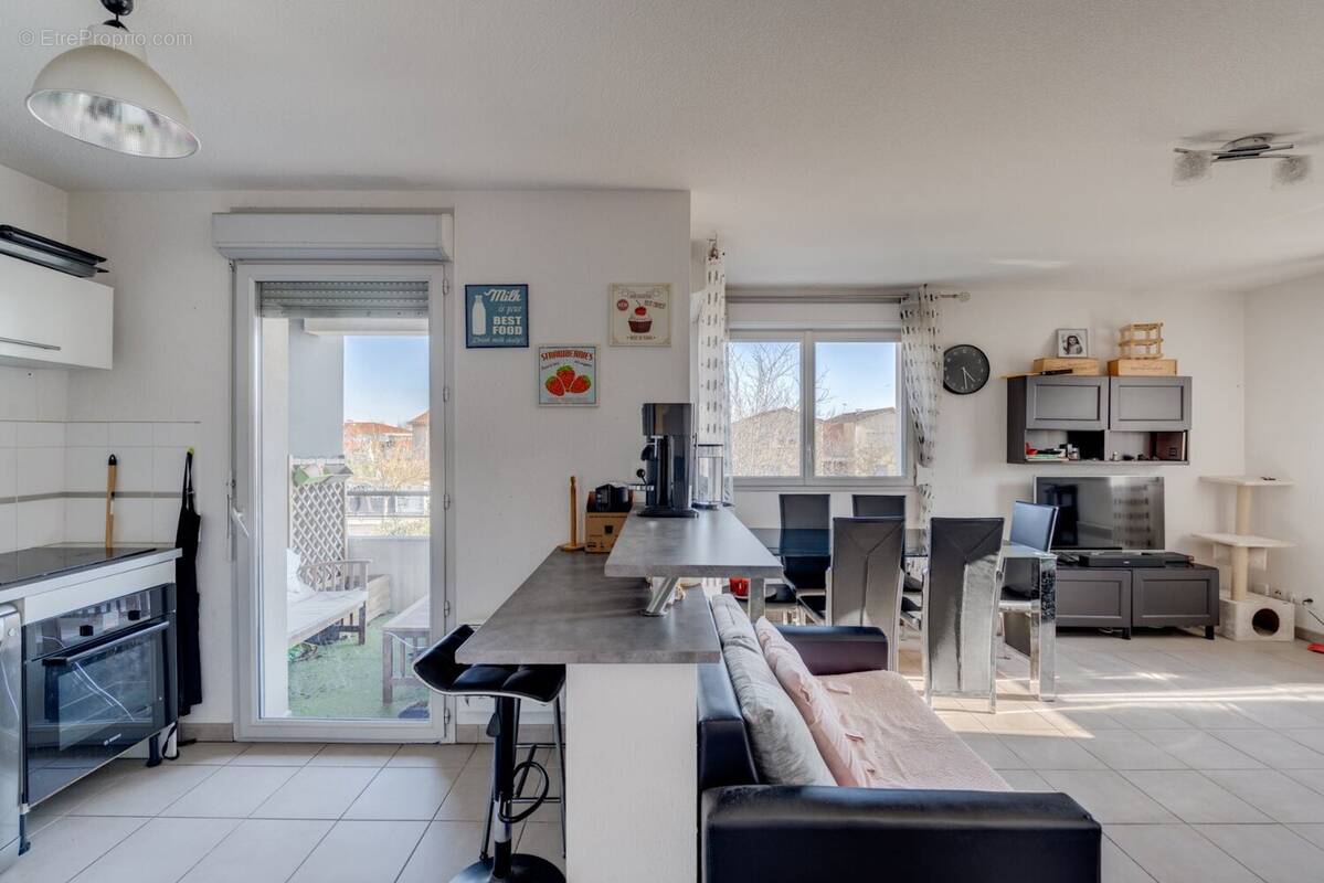 Appartement à FROUZINS