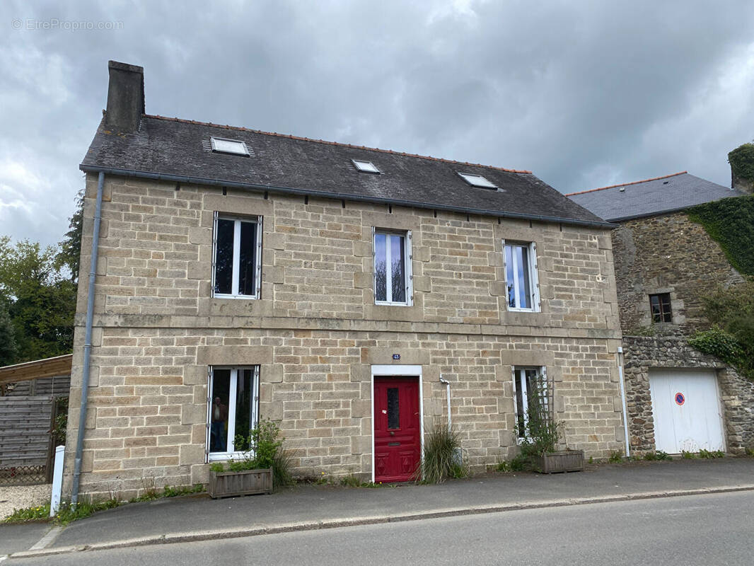 Maison à CALLAC