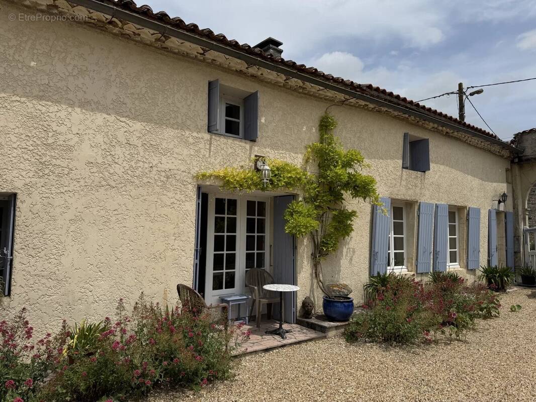 Maison à BEAUVAIS-SUR-MATHA