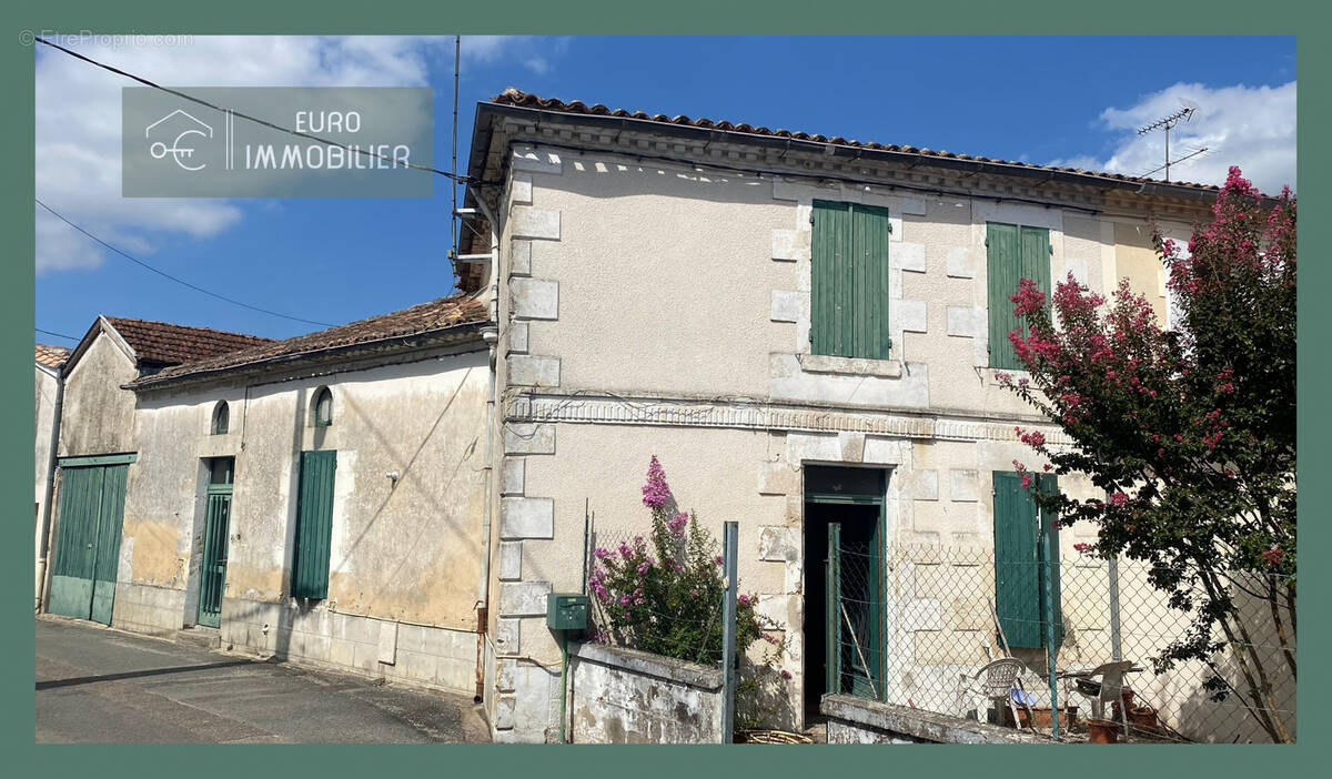 Maison à SAINT-SYMPHORIEN