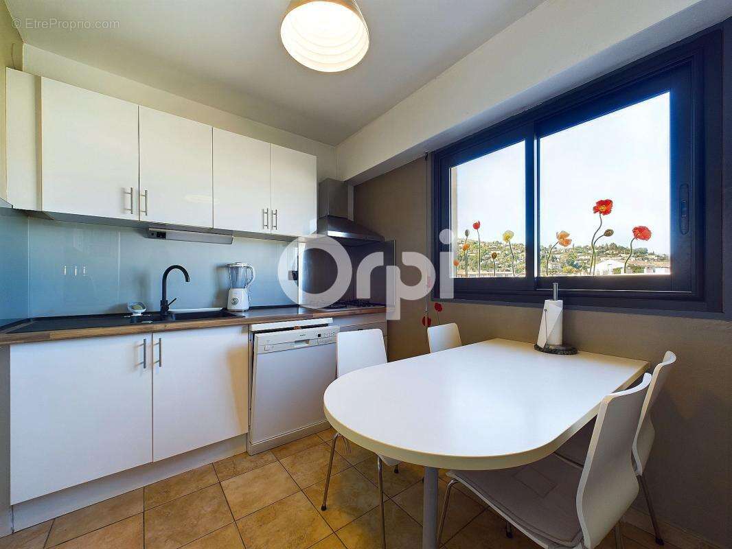Appartement à MANDELIEU-LA-NAPOULE
