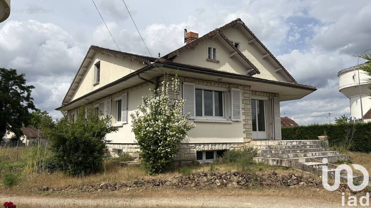 Photo 1 - Maison à CHATELLERAULT