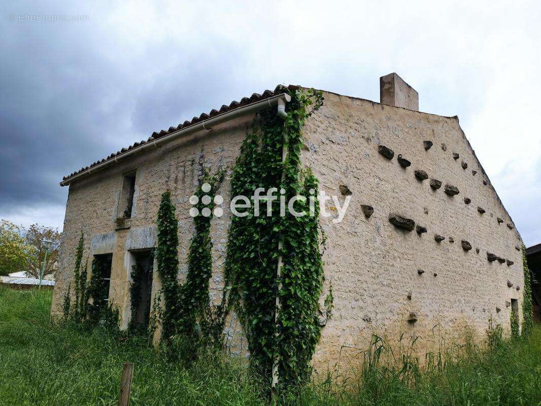 Maison à DOIX