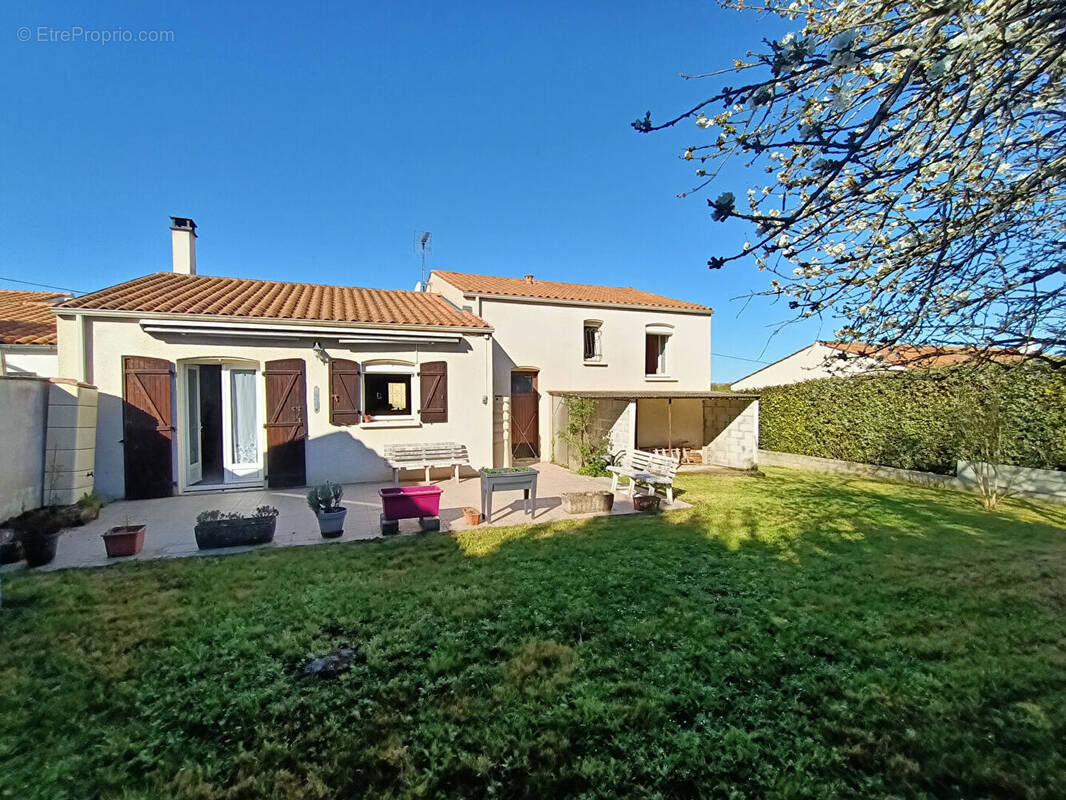 Maison à TONNAY-CHARENTE
