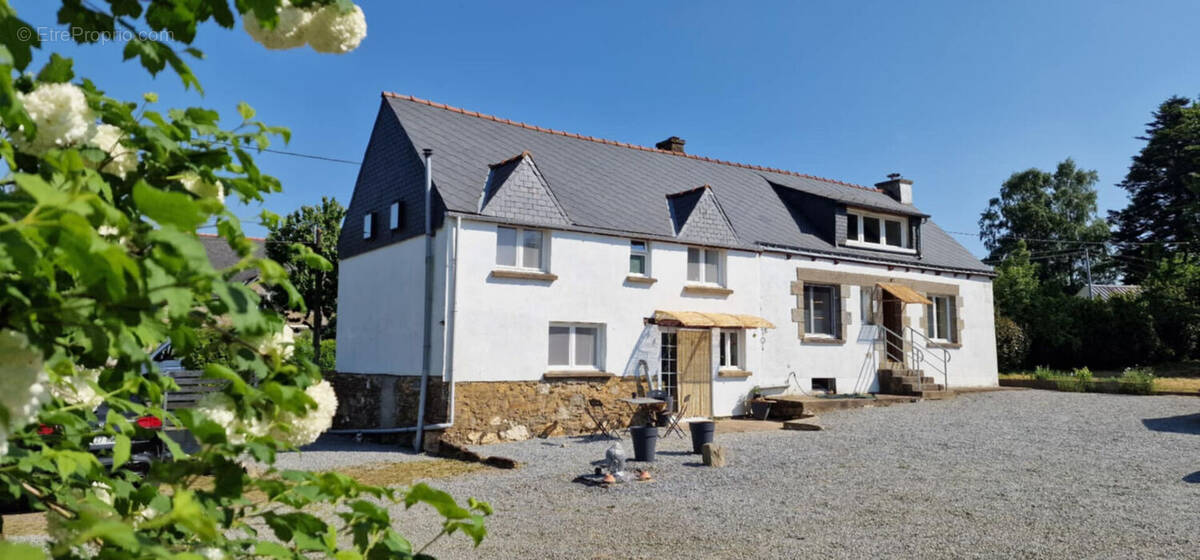 Maison à MENEAC