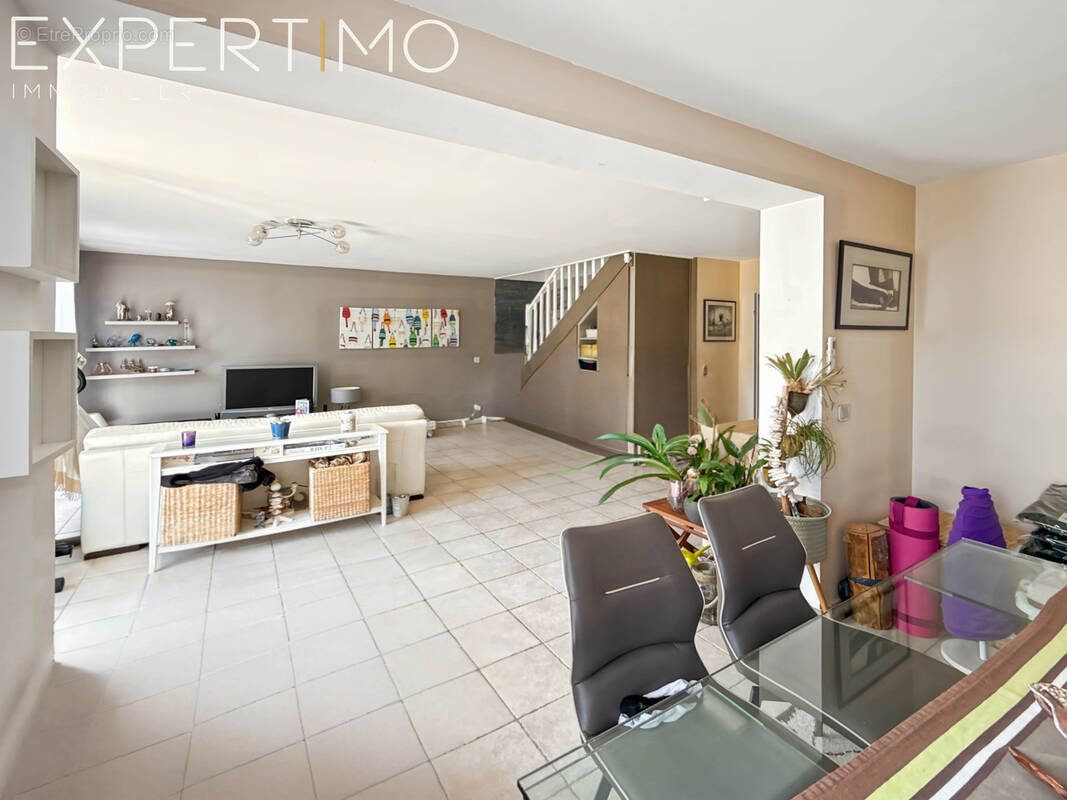 Maison à MARGENCY