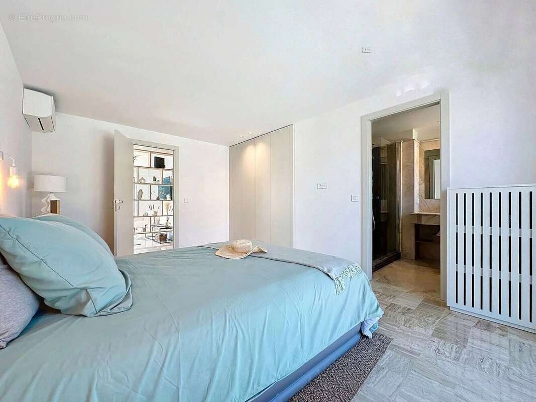 Appartement à LE CANNET