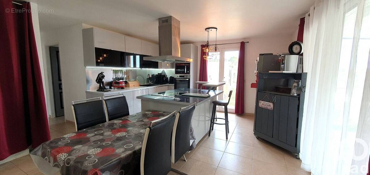 Photo 1 - Maison à THEZAN-DES-CORBIERES