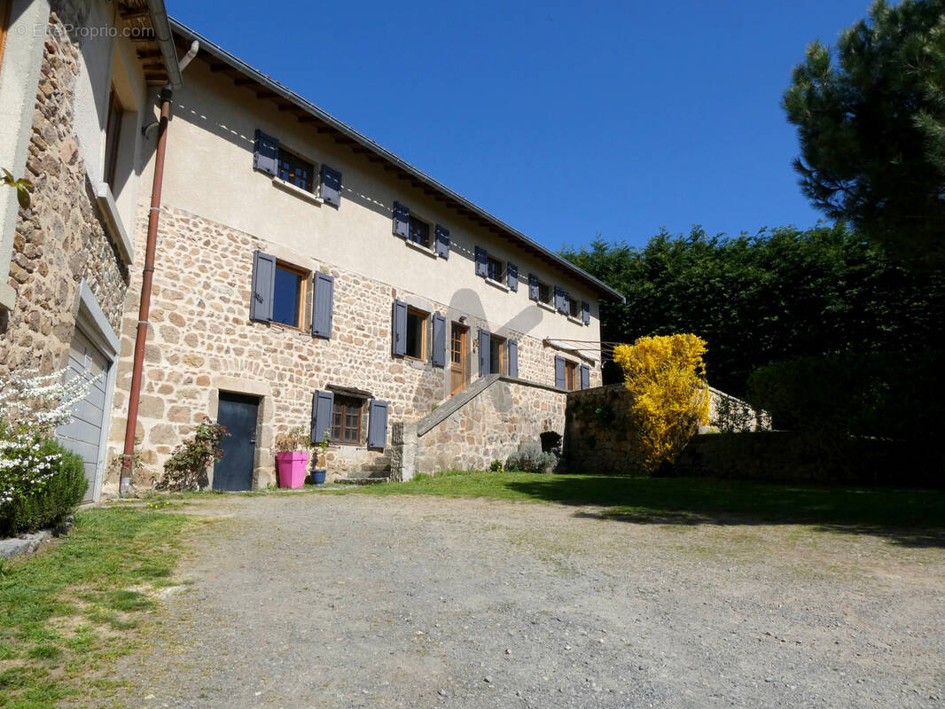 Maison à LONGESSAIGNE