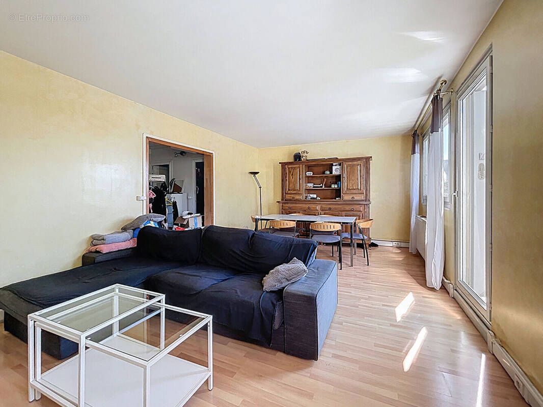 Appartement à LE PLESSIS-TREVISE
