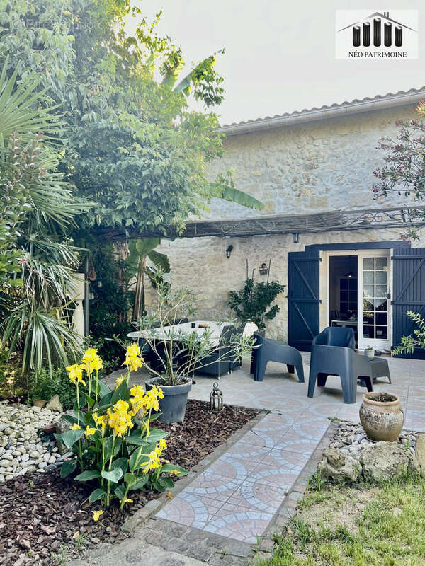 Maison à PAREMPUYRE