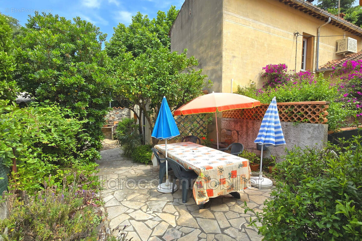 Maison à LAROQUE-DES-ALBERES