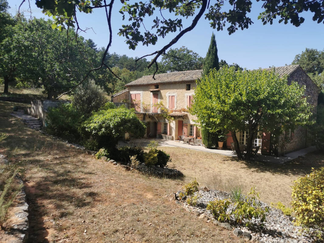 Maison à GRIGNAN