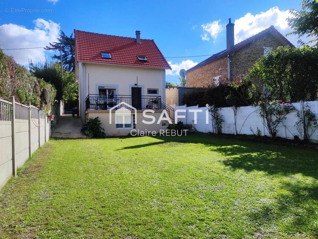 Photo 1 - Maison à LIVRY-GARGAN