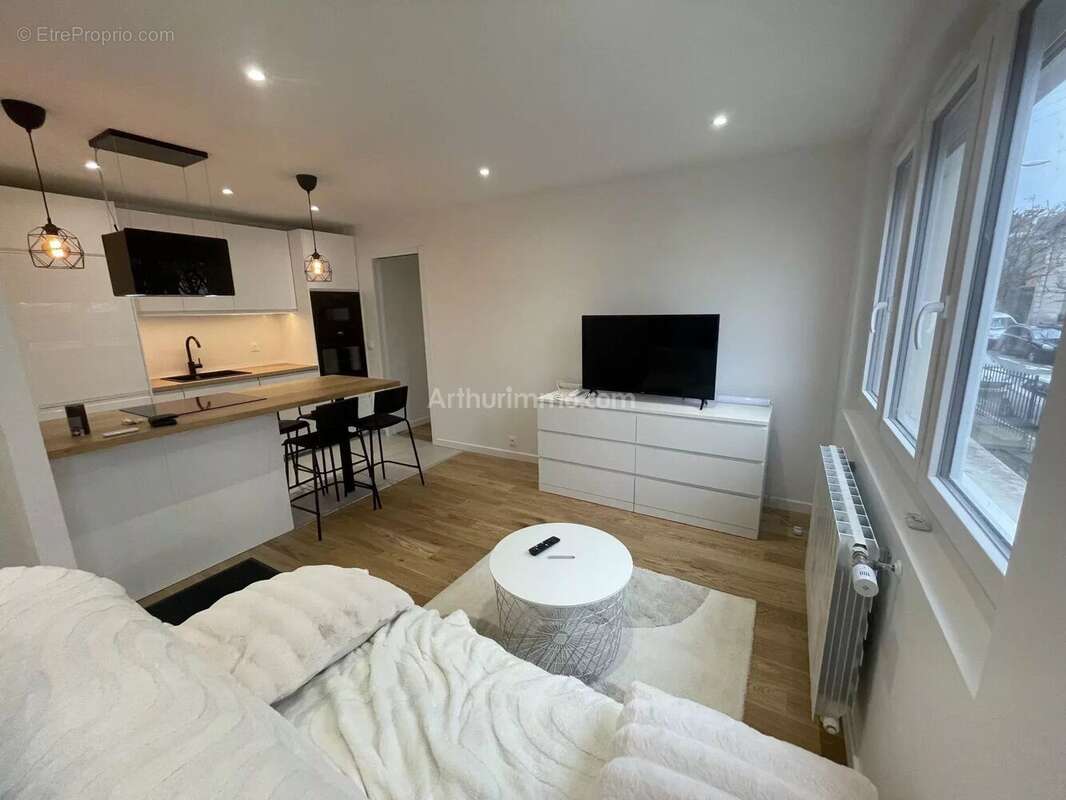 Appartement à SAINT-MAUR-DES-FOSSES