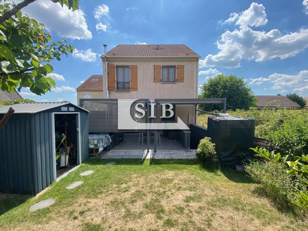 Maison à BALLAINVILLIERS