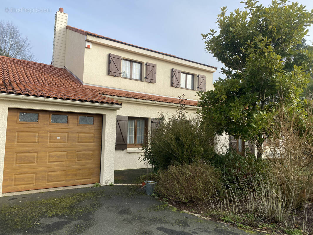 Maison à LE CELLIER