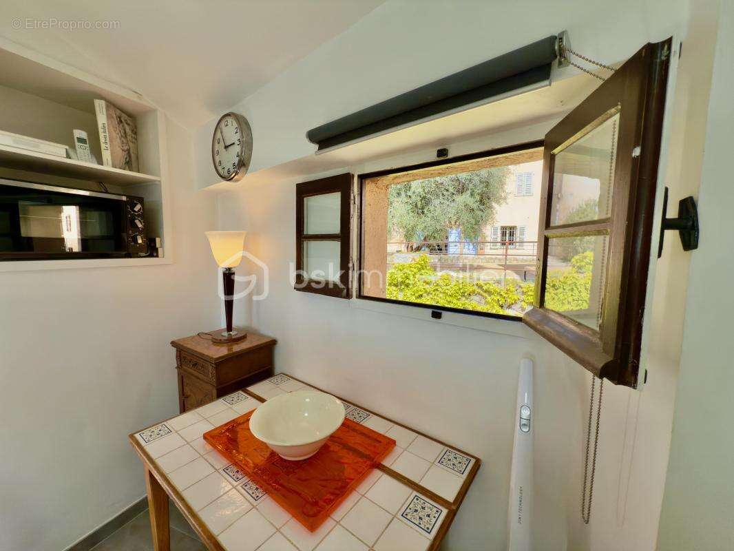 Appartement à SAINT-CEZAIRE-SUR-SIAGNE