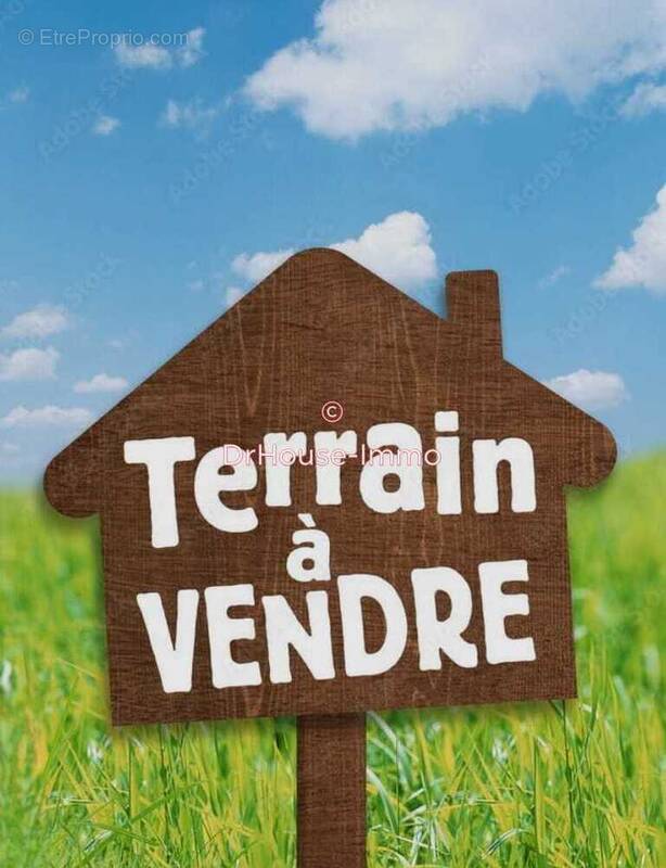 Terrain à VOUNEUIL-SOUS-BIARD
