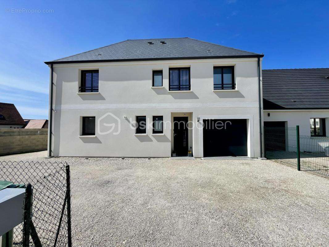 Maison à SEMOY