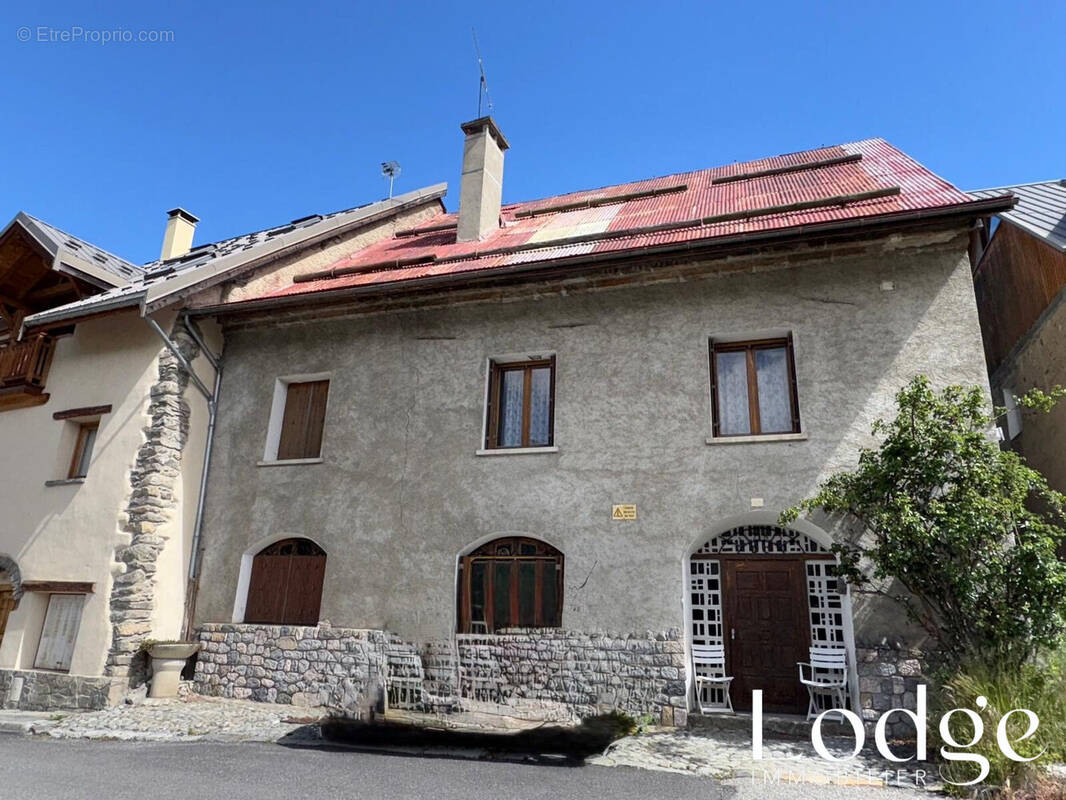 Maison à LA SALLE-LES-ALPES