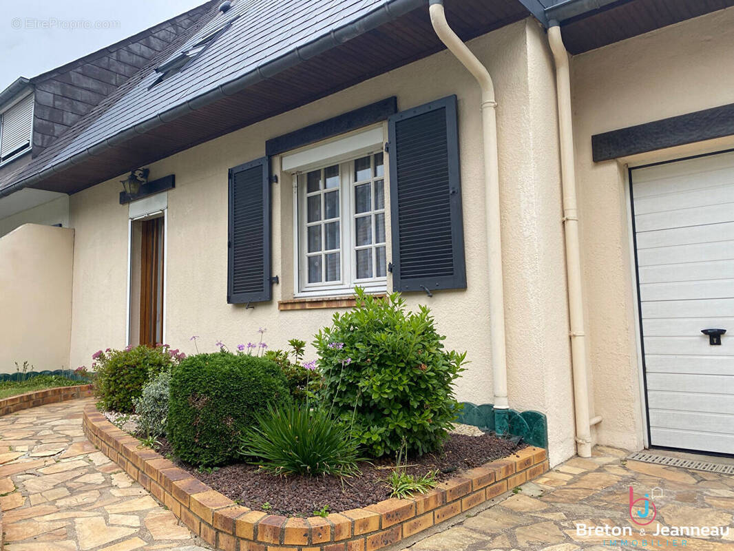Maison à LECOUSSE