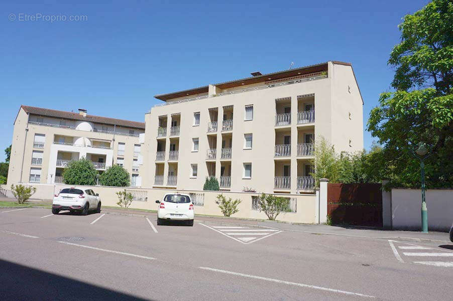 Appartement à PARAY-LE-MONIAL