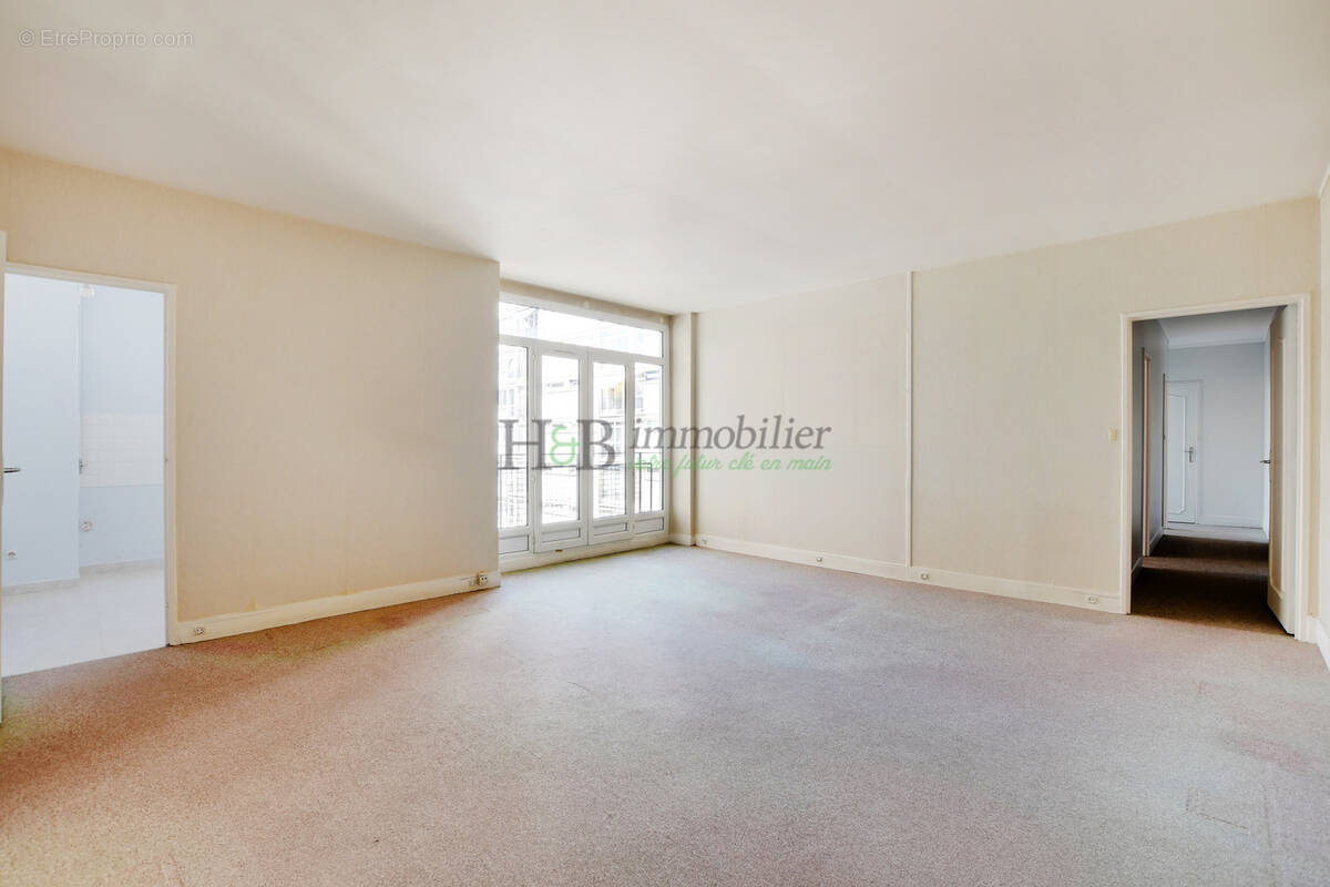 Appartement à PARIS-15E