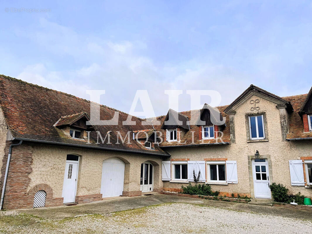 Maison à FRESNAY-SUR-SARTHE