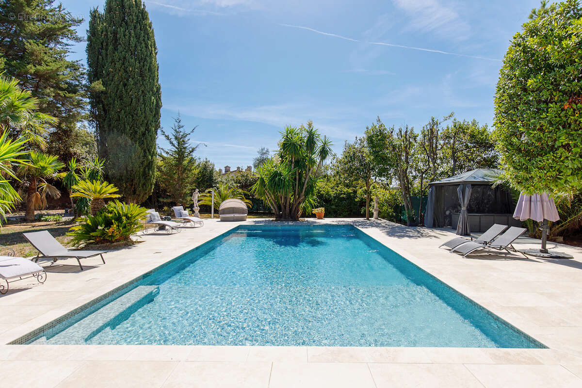 Maison à MOUGINS