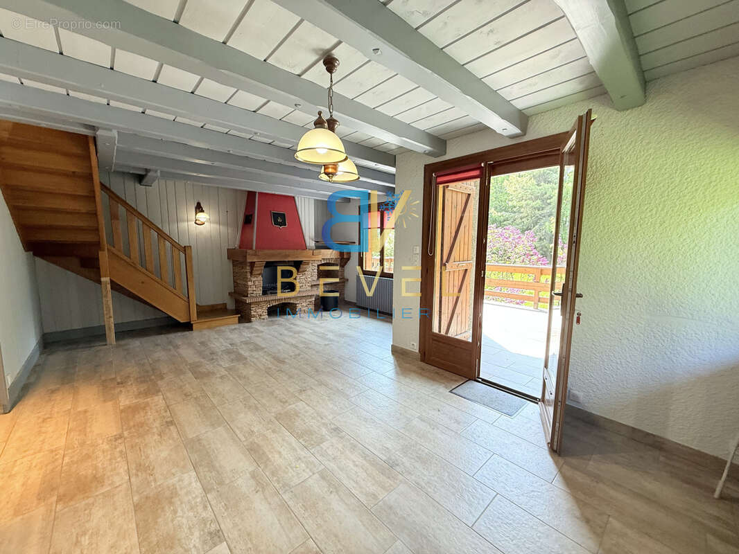 Appartement à FONTCOUVERTE-LA-TOUSSUIRE