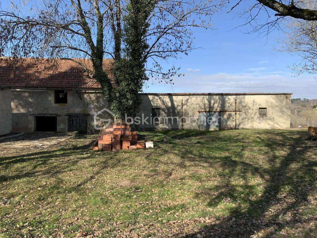 Maison à PRESSIGNAC-VICQ