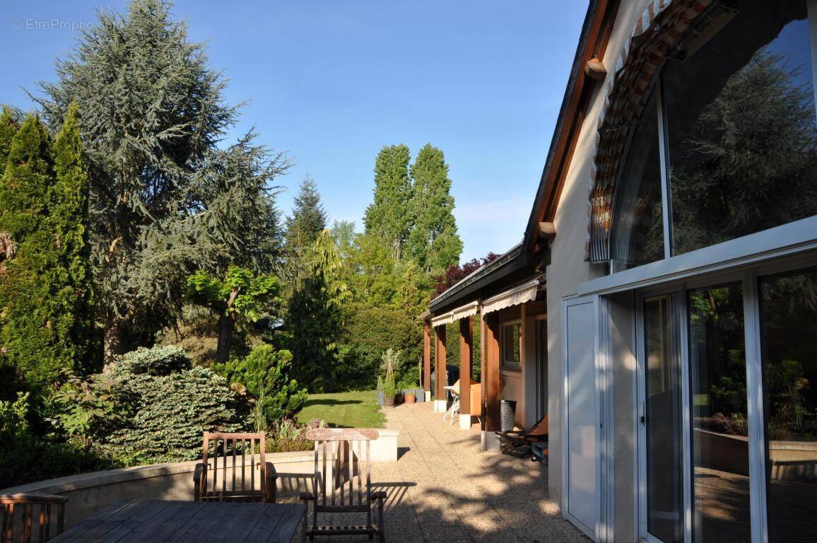 Maison à SAINT-AMAND-MONTROND