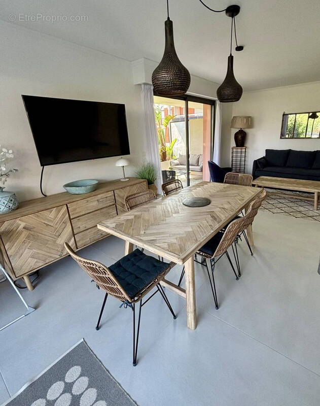Appartement à VILLENEUVE-LOUBET