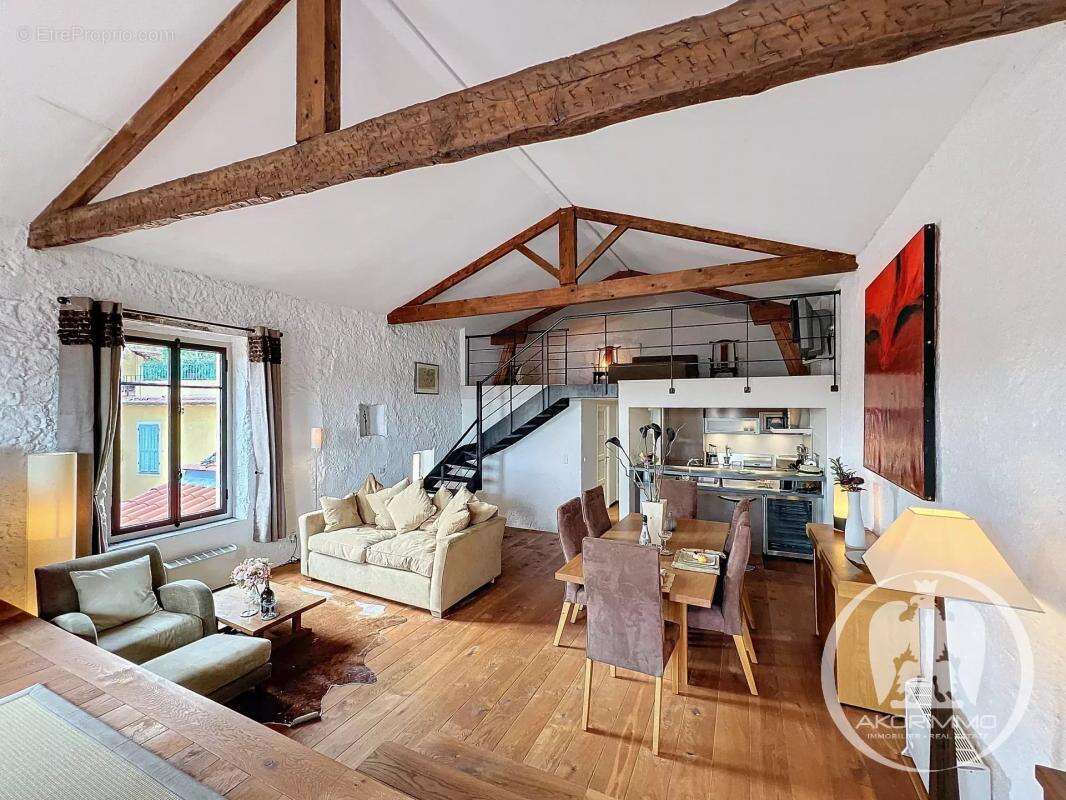 Appartement à VILLEFRANCHE-SUR-MER
