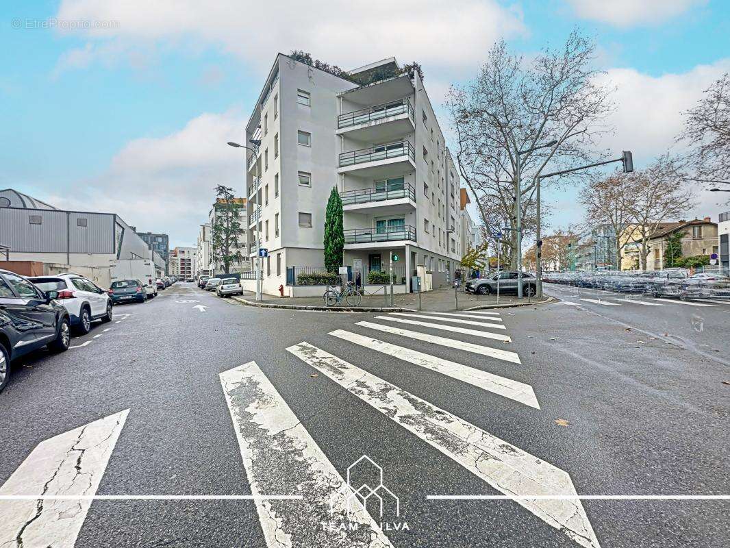 Appartement à LYON-8E
