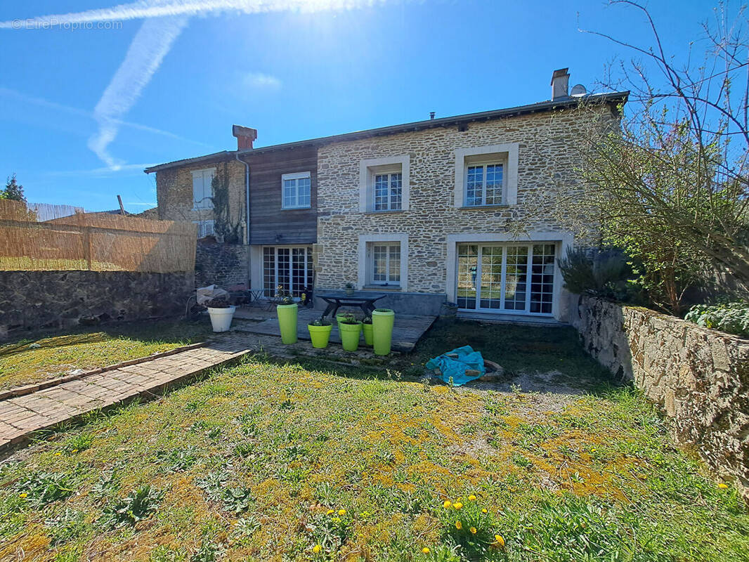 Maison à ATTIGNY